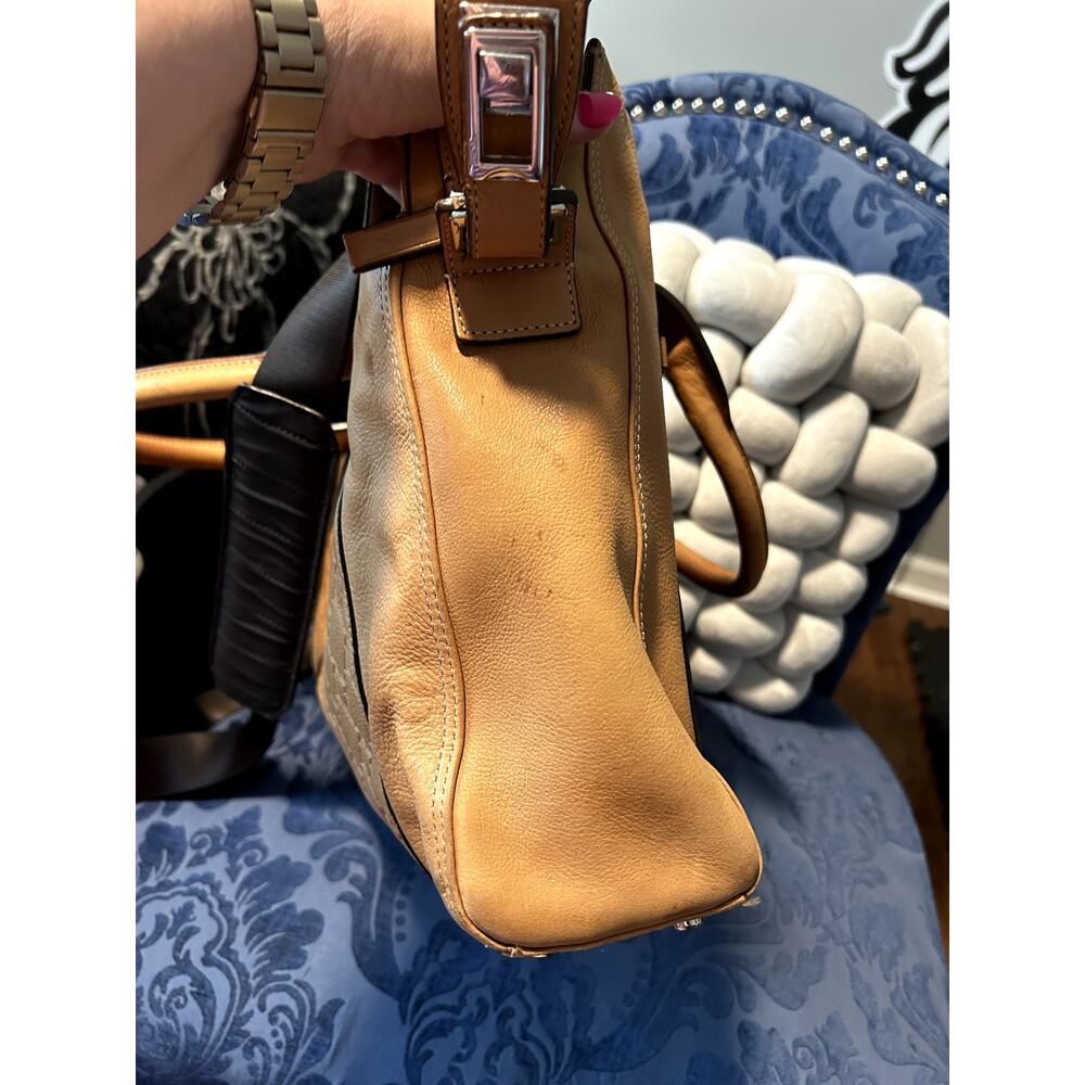 Vintage Tumi Camel Tan Leather Signature Embossed Tote - Picture 9 of 15
